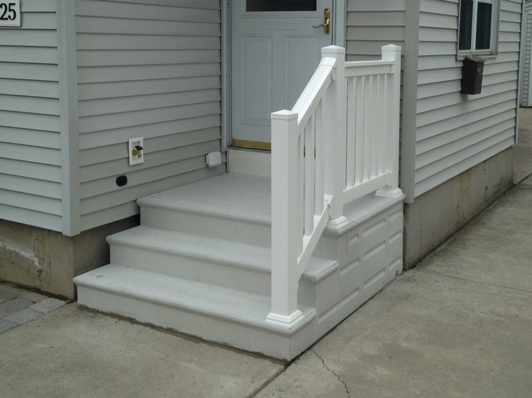 Photo Gallery - Precast Concrete Steps and Iron/Vinyl Railing