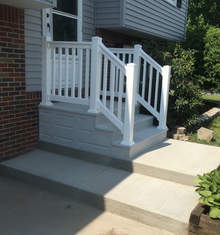 Photo Gallery - Precast Concrete Steps and Iron/Vinyl Railing